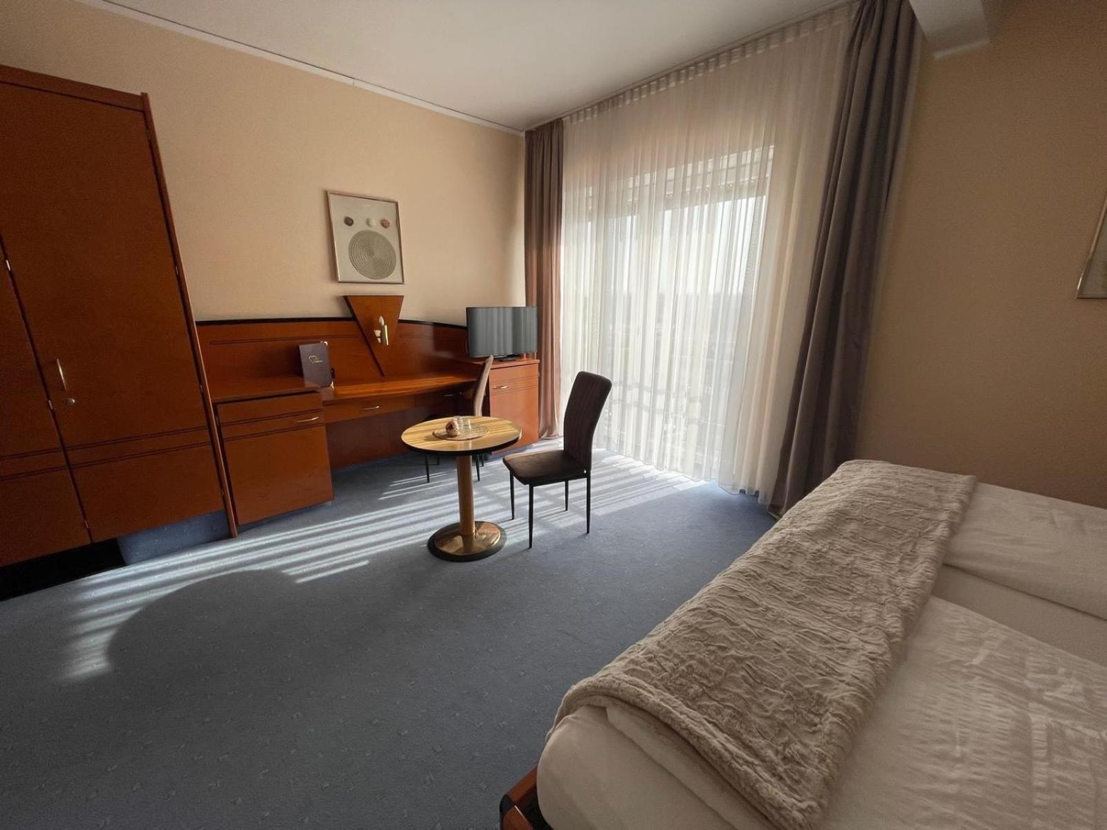 Heppenheimer Hof Hotel Вормс Екстериор снимка